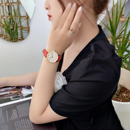 Đồng hồ nữ Julius JA-1353 dây da viền số